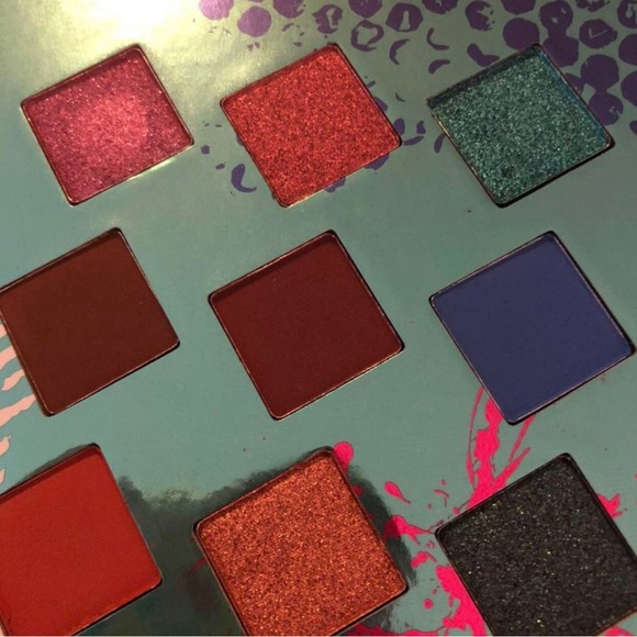 LIVING IN COLOR
By Hank and Henry - Picture 2 of 4